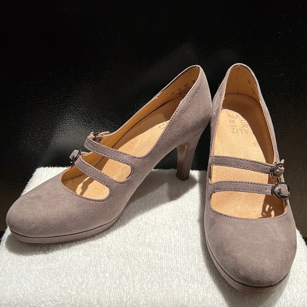 Naturalizer Gray Mary Jane Pumps Size 8M Prudence Round Toe Platform Sole